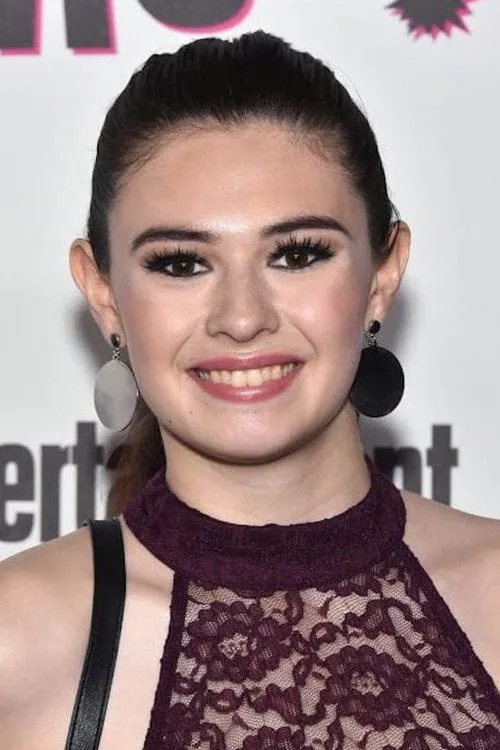 Nicole Maines photo