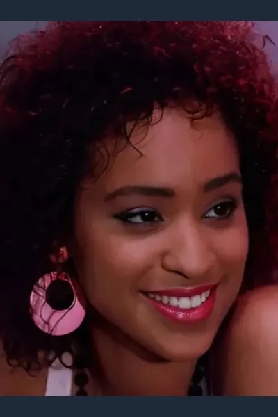 Karyn Parsons photo