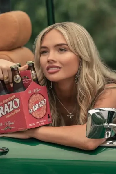 Natalie Alyn Lind photo