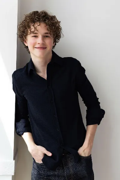 Dylan Hoffman photo