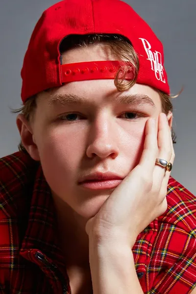 Dylan Hoffman photo