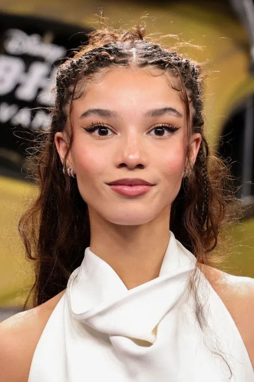 Malia Baker photo