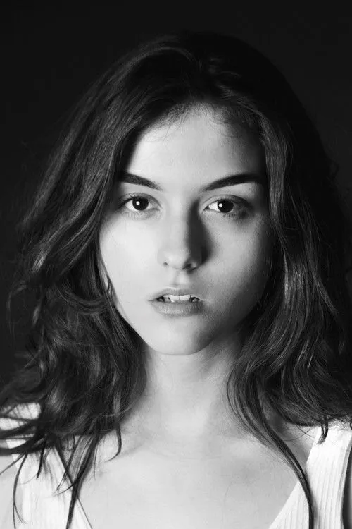 Quinn Shephard photo