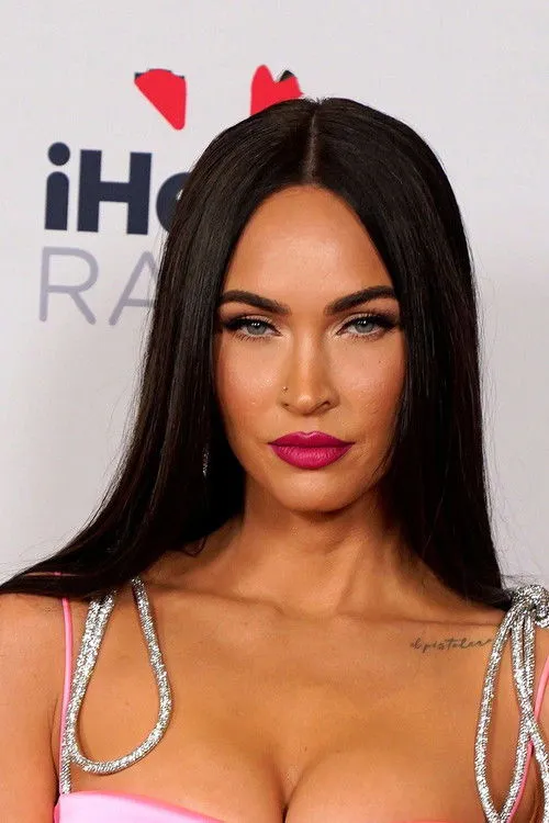Megan Fox photo