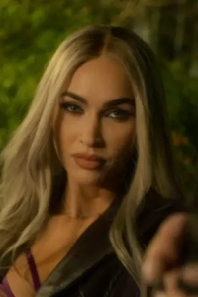 Megan Fox photo