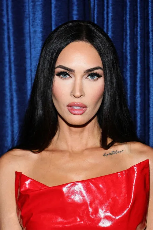 Megan Fox photo