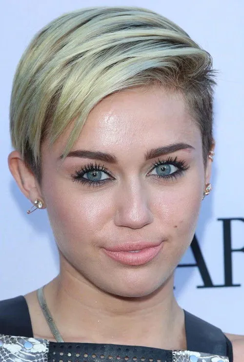 Miley Cyrus photo