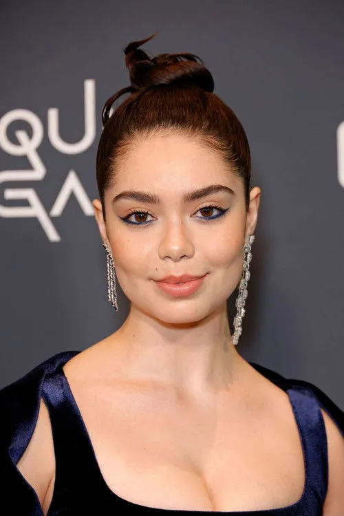 Auli'i Cravalho photo