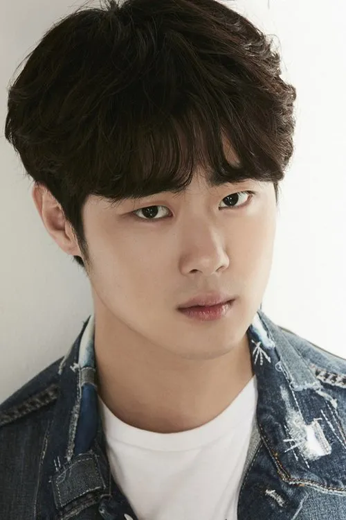 Cho Byeong-kyu photo
