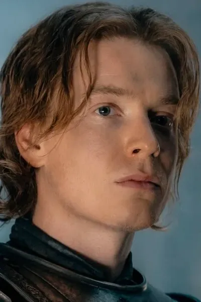 Freddie Fox photo