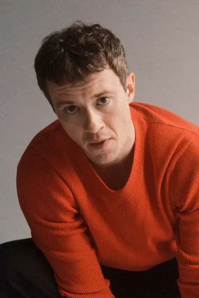 Joseph Quinn photo