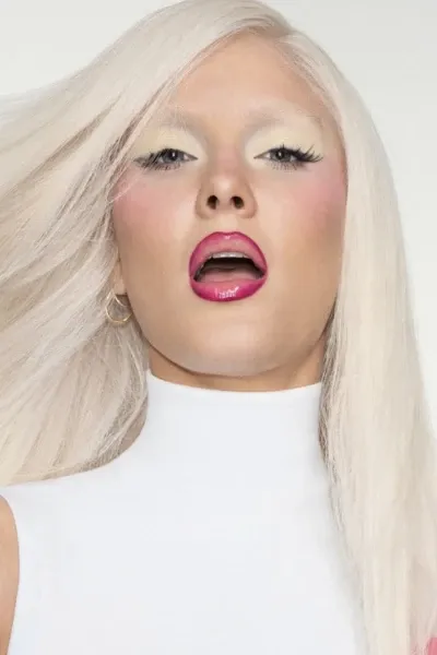 Zara Larsson photo