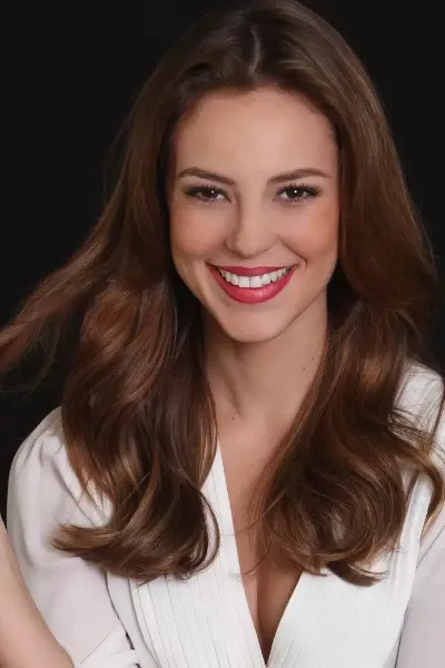 Paola Oliveira photo