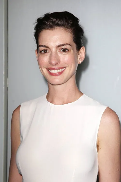 Anne Hathaway photo
