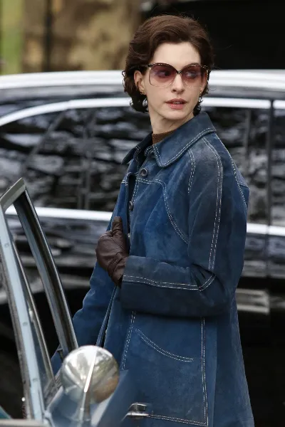 Anne Hathaway photo