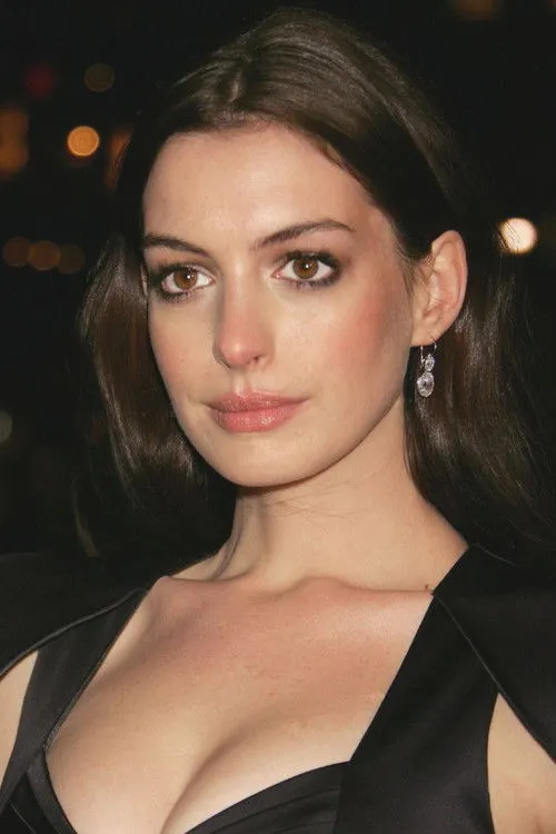 Anne Hathaway photo