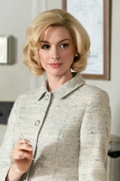 Anne Hathaway photo