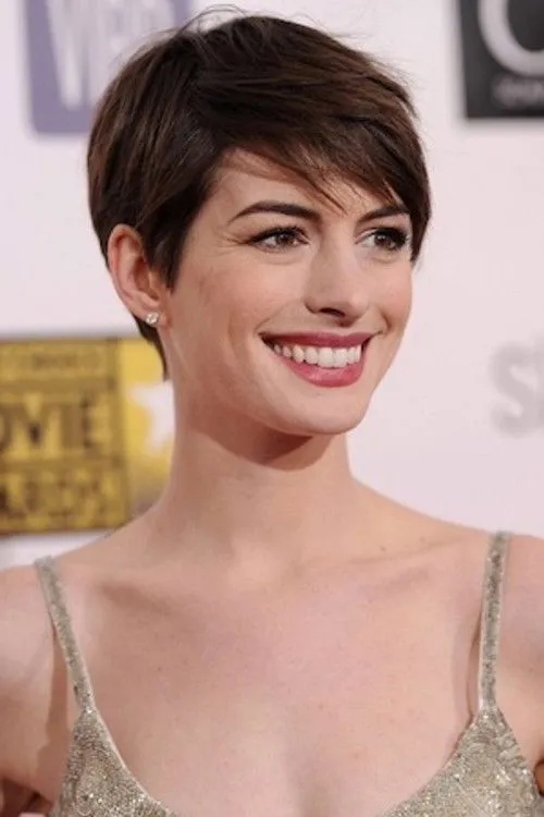 Anne Hathaway photo