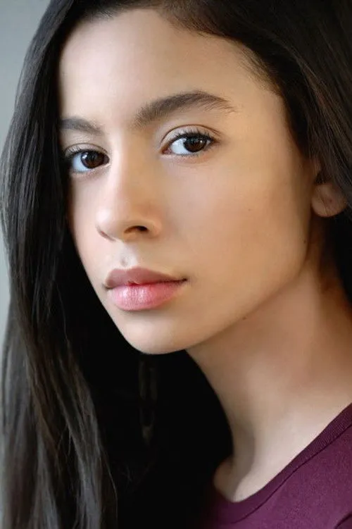 Izabella Alvarez photo