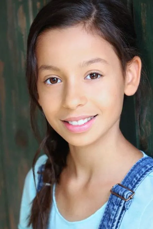 Izabella Alvarez photo