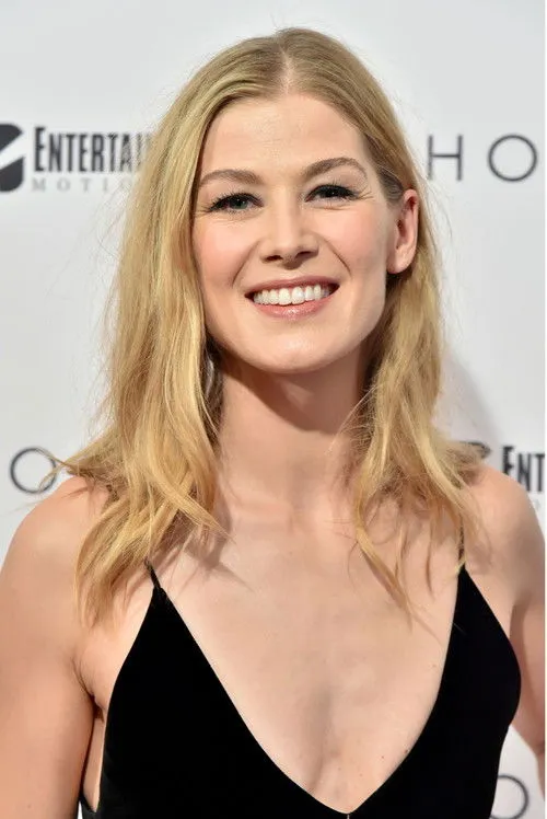Rosamund Pike photo