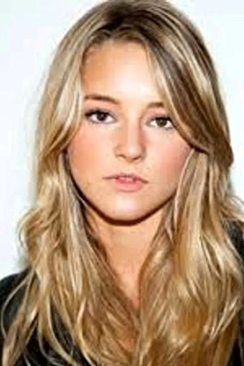 Hassie Harrison photo