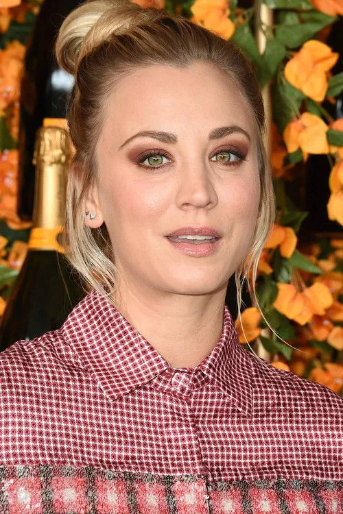 Kaley Cuoco photo