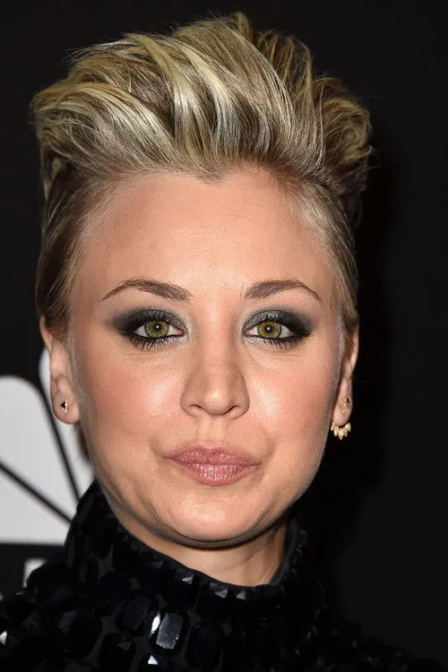 Kaley Cuoco photo