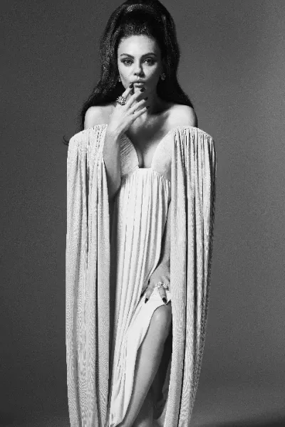 Mila Kunis photo
