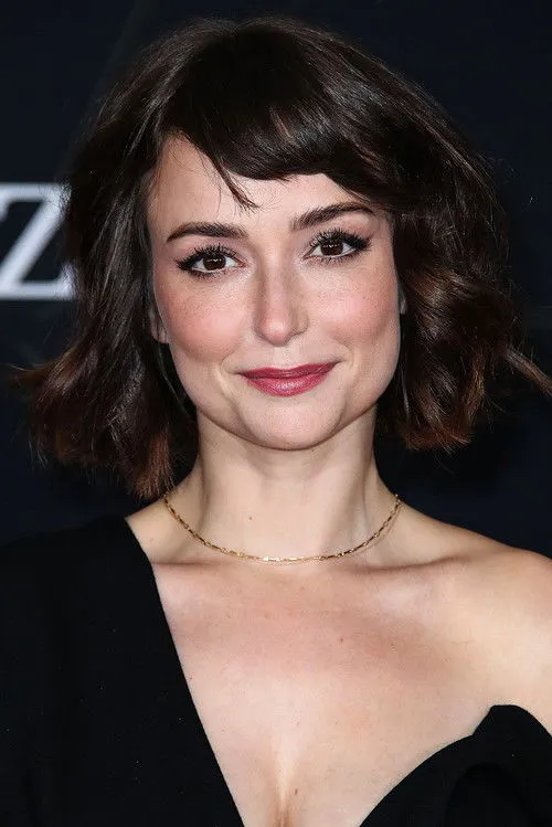 Milana Vayntrub photo