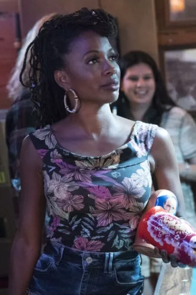 Shanola Hampton photo