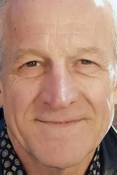 Daniel J. Travanti photo