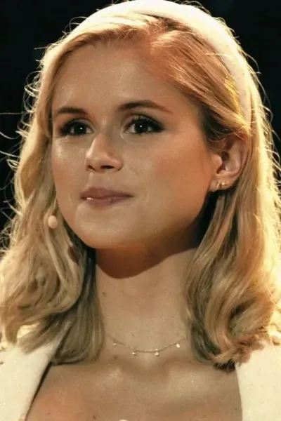 Erin Moriarty photo