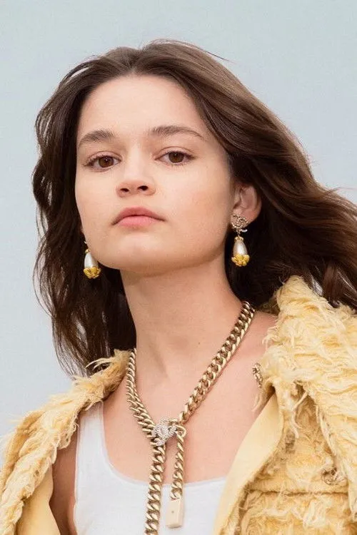 Ciara Bravo photo