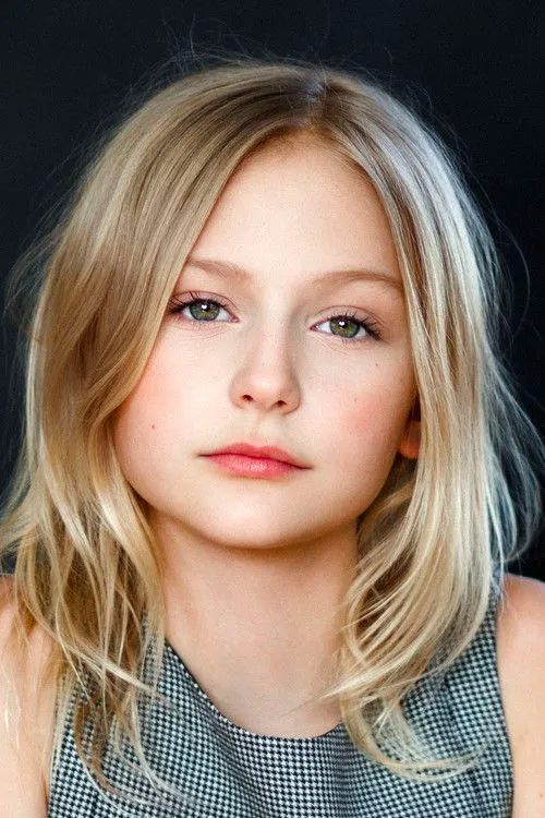 Alyvia Alyn Lind photo