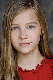 Bella Lotz photo