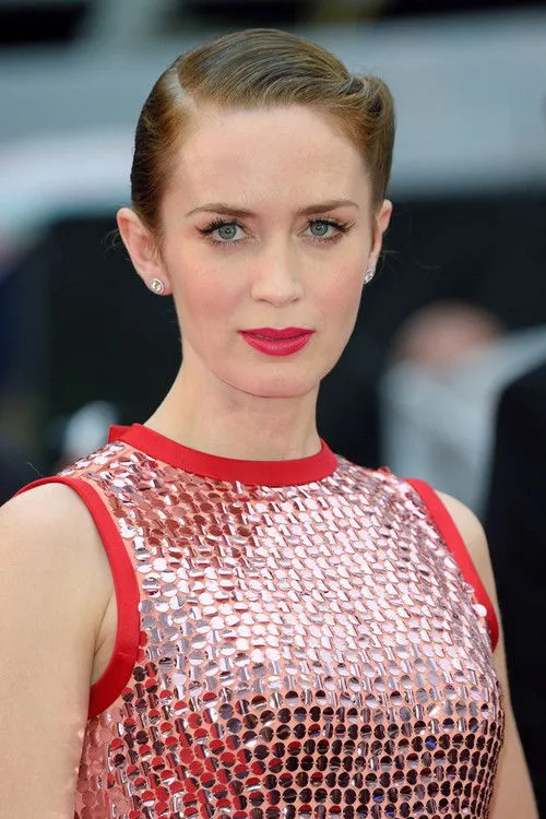 Emily Blunt photo