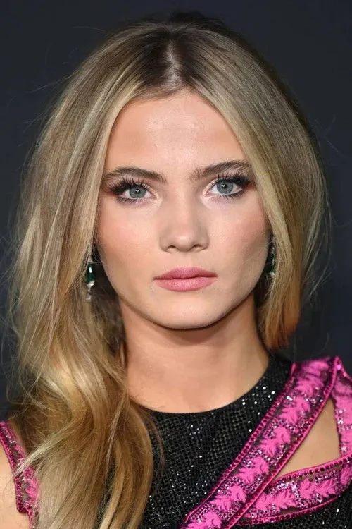 Freya Allan photo