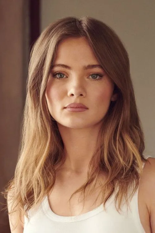 Freya Allan photo