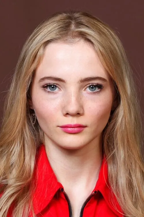 Freya Allan photo