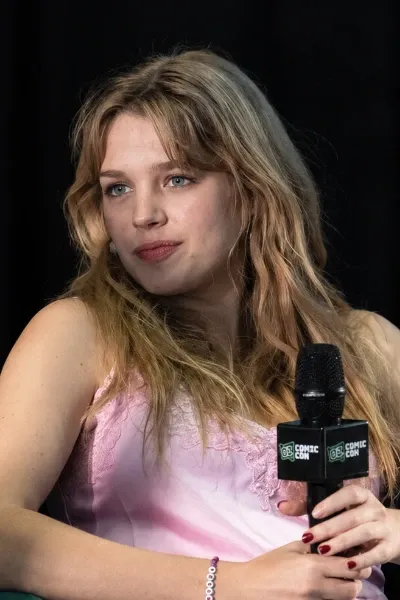 Teagan Croft photo