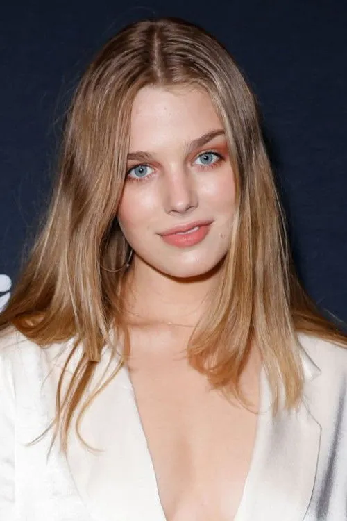 Teagan Croft photo