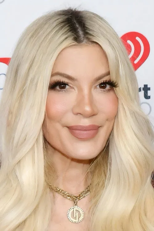 Tori Spelling photo
