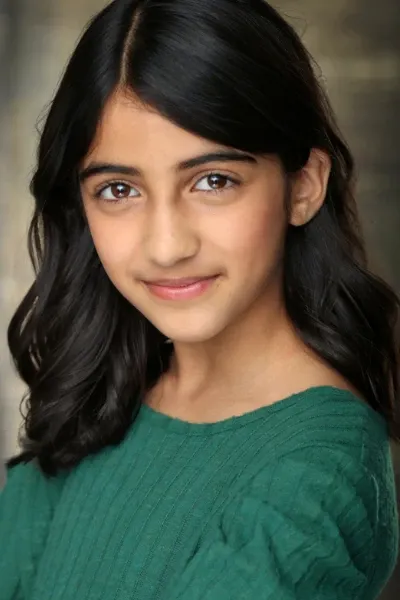 Nyara Afshar photo