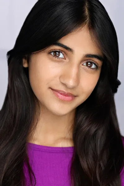 Nyara Afshar photo