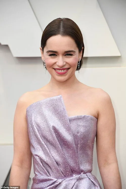 Emilia Clarke photo