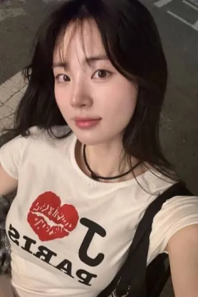 Shin Si-ah photo