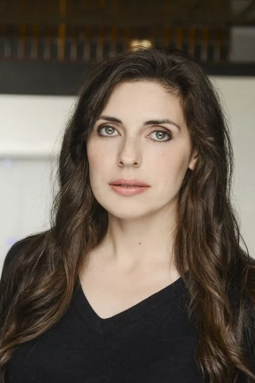Hannah Drew photo