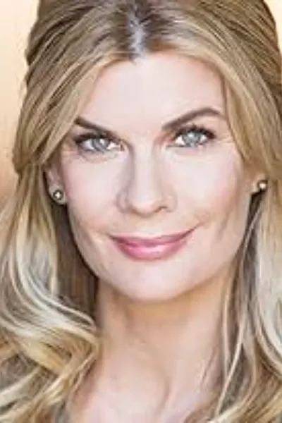 Mia Matthews photo