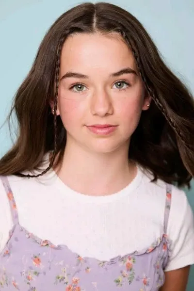 Eden Stephens photo
